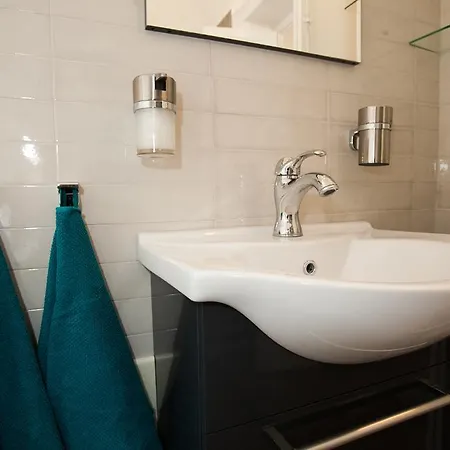 Апартаменты Largo Donnaregina Неаполь