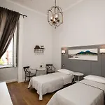 Apartment Largo Donnaregina *